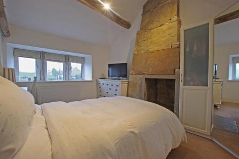 3 bedroom cottage for sale, South Parade, Stainland