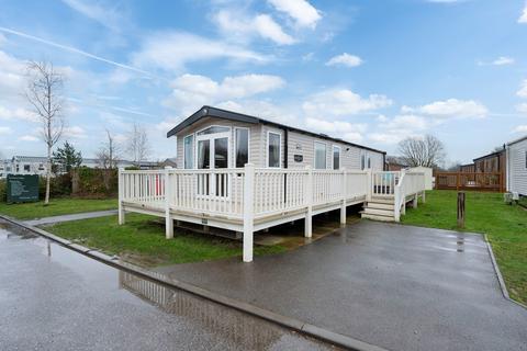 3 bedroom park home for sale - Tattershall Lakes Country Park, Tattershall, Lincoln, LN4