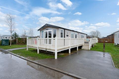 3 bedroom park home for sale, Tattershall Lakes Country Park, Tattershall, Lincoln, LN4