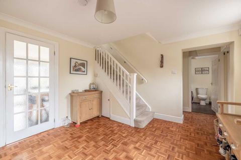 3 Lower Mead, Iver, SL0 0DX