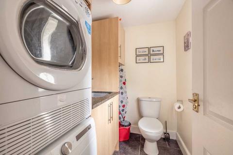 3 Lower Mead, Iver, SL0 0DX