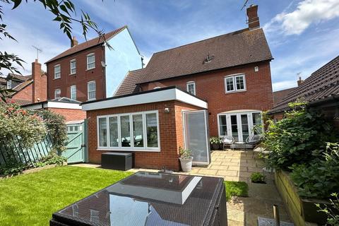 4 bedroom link detached house for sale, Milbank, Chelmsford, CM2