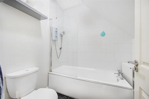 24 Brunswick Road, London, E10 6RS