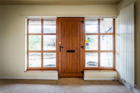 24 Broadhurst, Ashtead, KT21 1QD