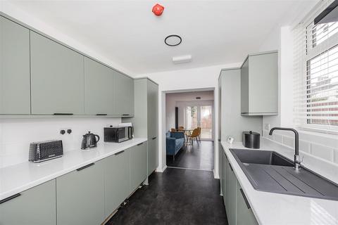 4 bedroom house for sale - Dunedin Road, London E10
