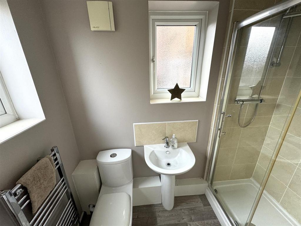 Shower Room.jpg