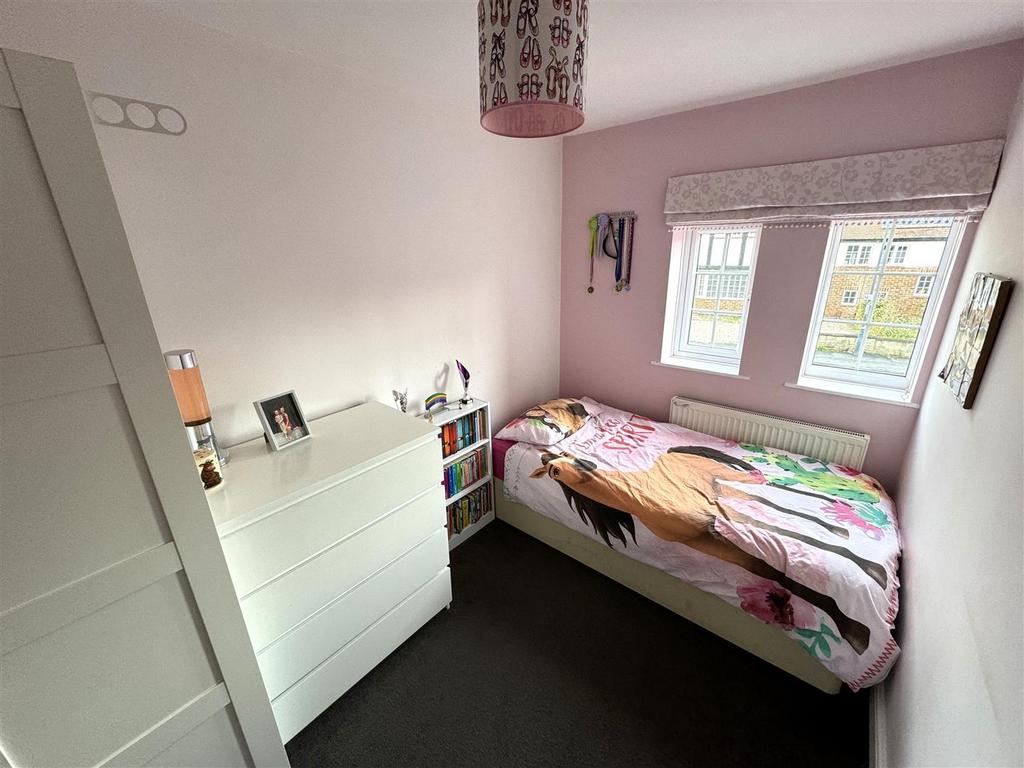 Bed 4.jpg