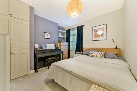 2 Boundary Road, London, SW19 2AN