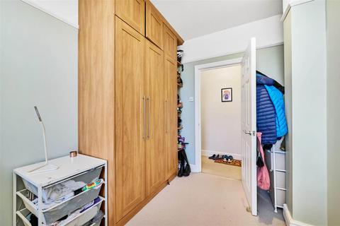 1 bedroom flat for sale, Upper Richmond Road, Putney