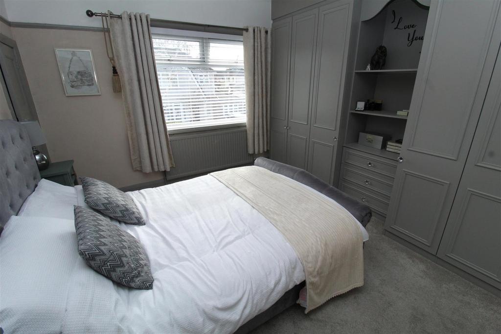 Bed2.JPG