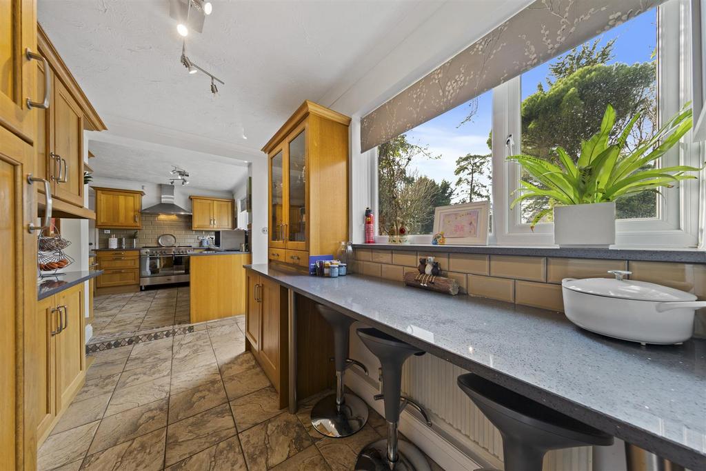 Kitchen/Breakfast Room