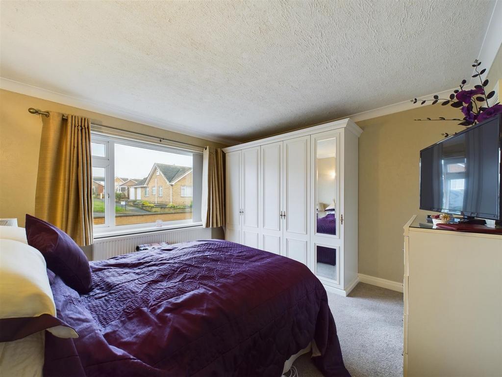 Bedroom: