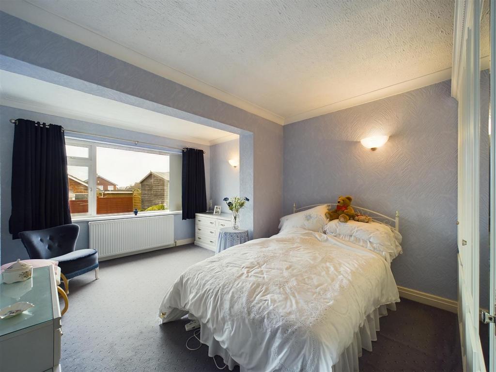 Bedroom: