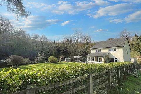 3 bedroom detached house for sale, Bwlchnewydd, Carmarthen