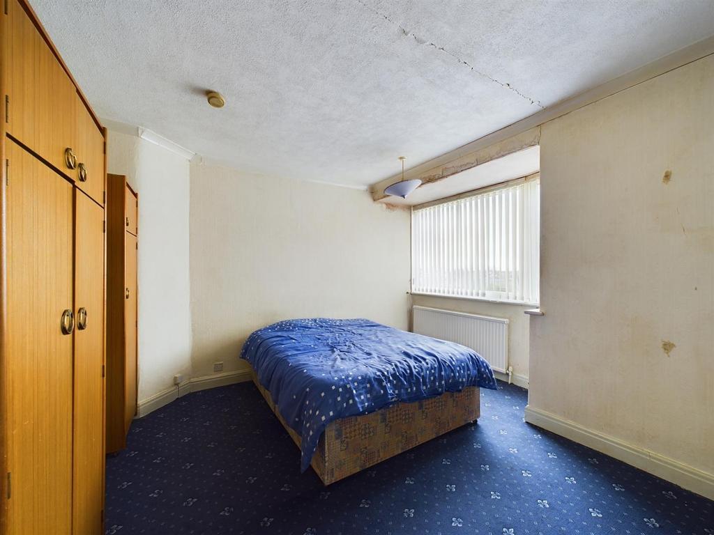Bedroom: