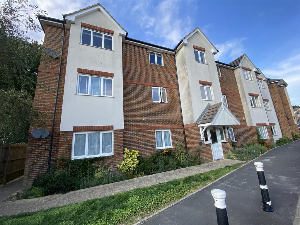 Welton Rise, St. LeonardsOnSea TN37 2 bed ground floor flat for sale