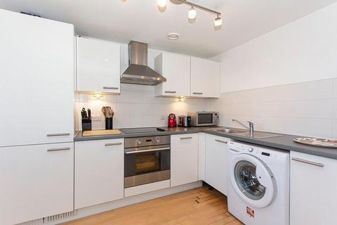 2 bedroom apartment to rent - Petergate, Battersea SW11