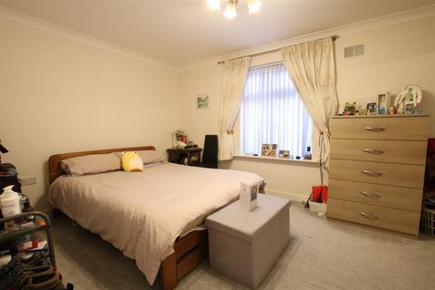 2 bedroom apartment for sale, ROYAL SWAN QUARTER, LEATHERHEAD, KT22
