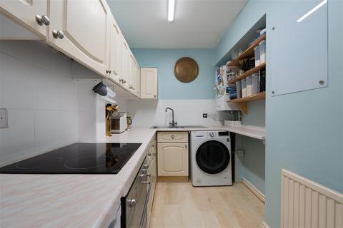 1 bedroom flat for sale, Cleeve Wood Road, Downend