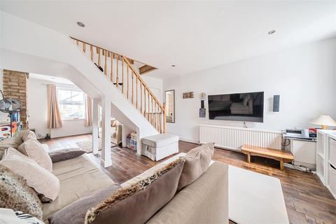 32 Westfield Road, Surbiton, KT6 4EL