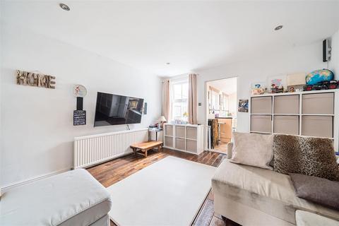 32 Westfield Road, Surbiton, KT6 4EL
