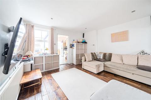 32 Westfield Road, Surbiton, KT6 4EL