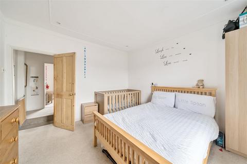 32 Westfield Road, Surbiton, KT6 4EL