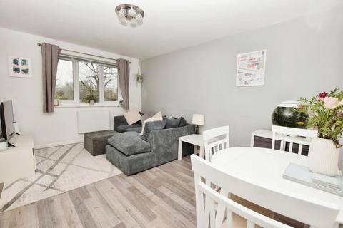1 bedroom flat for sale - Mullards Close, Mitcham