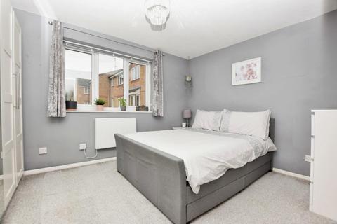 210 Mullards Close, Mitcham, CR4 4FF