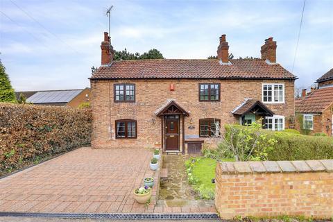 3 bedroom cottage for sale, Bank Hill, Woodborough NG14