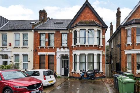 2 bedroom flat for sale, Canadian Avenue, London, SE6 3AS