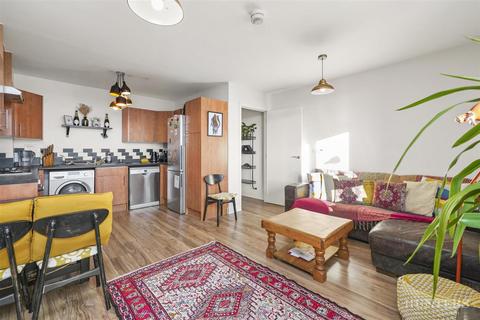 1 bedroom flat for sale - Isobel Place, London, N15