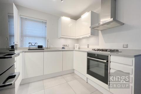 2 bedroom property for sale, Chase Court Gardens, Enfield