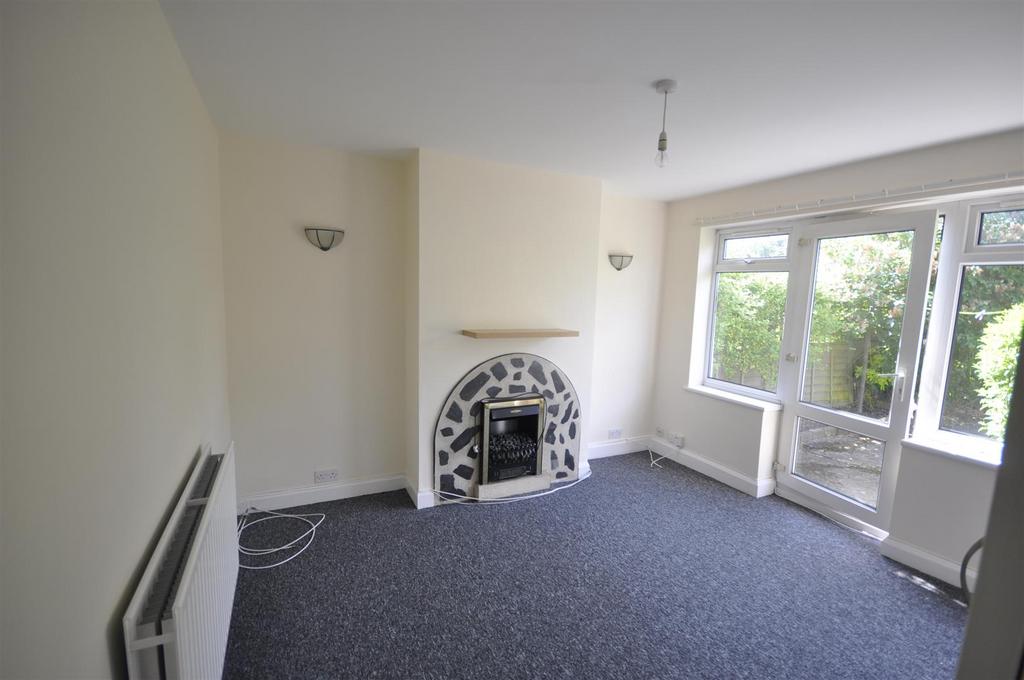 St Drive Cheltenham 2 bed £950 pcm (£219 pw)