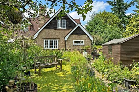 2 bedroom end of terrace house for sale, Reigate Heath, Reigate