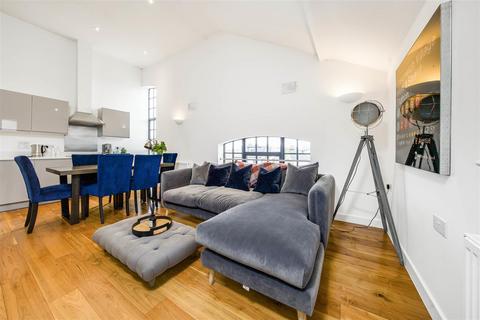 1 bedroom flat for sale, Athelstan Place, Twickenham