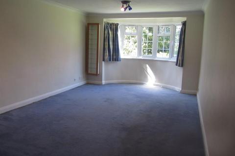 2 bedroom flat to rent - Buckingham Close, Hornchurch