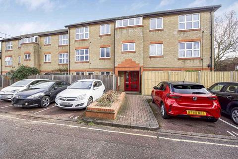 2 bedroom flat for sale, Ivybridge Close, Twickenham