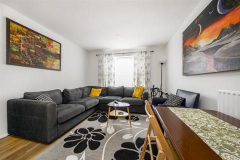 9 Ivybridge Close, Twickenham, TW1 1EA