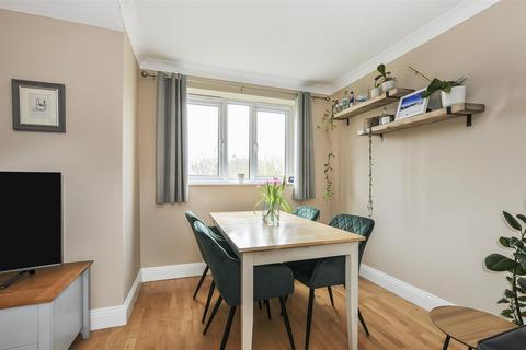 10a Green Lane, Windsor, SL4 3SA