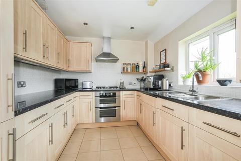 10a Green Lane, Windsor, SL4 3SA