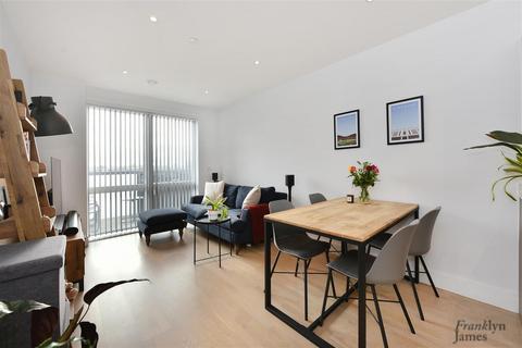 1 bedroom apartment for sale, Vespucci Court, Aston Street, London, E14