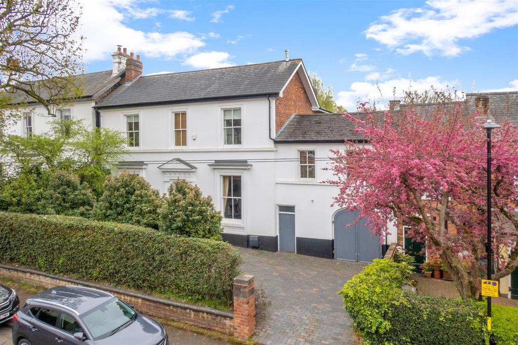 Victoria Road, Harborne, Birmingham 5 bed link detached house for sale