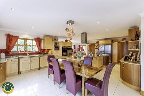 6 bedroom barn conversion for sale, Norwith Hill, Newington, Bawtry, Doncaster