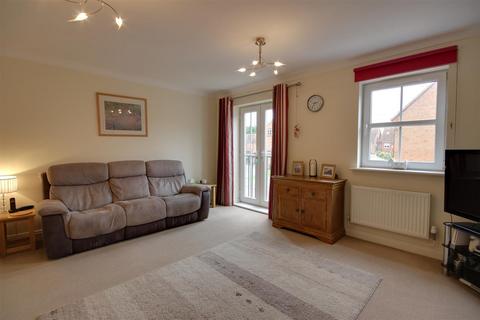 3 bedroom end of terrace house for sale - Tudor Close, Brough