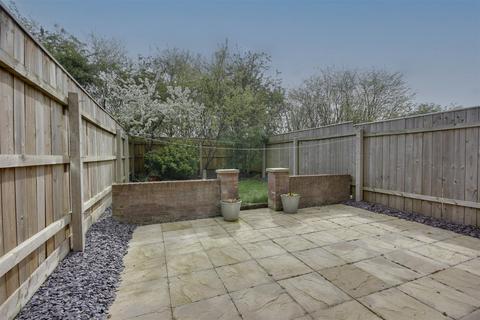 3 bedroom end of terrace house for sale, Tudor Close, Brough