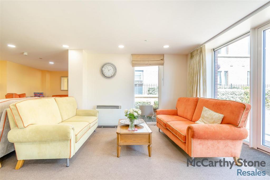8648315-interior20.jpg