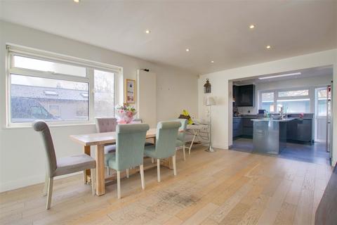 65 Dudley Avenue, Waltham Cross, EN8 8RN