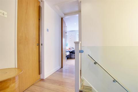 65 Dudley Avenue, Waltham Cross, EN8 8RN