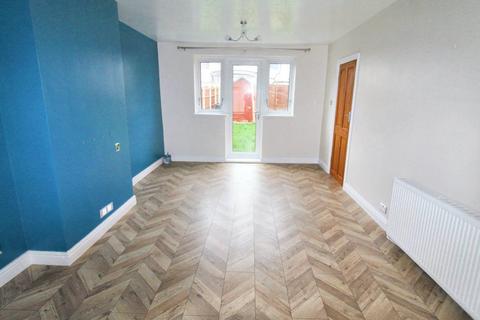 3 bedroom terraced house to rent - Conifer Crescent, Clifton, Nottingham, NG11 9EP